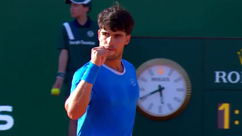 Alcaraz en quarts à Monte-Carlo après un match serré