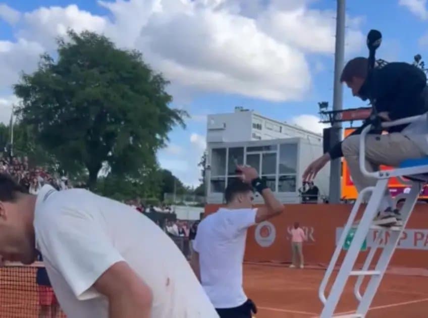 Cerundolo refuse la poignée de main après le titre à Bordeaux