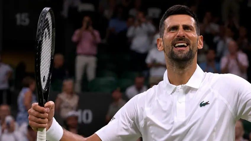 Djokovic bat Wu à Wimbledon et impressionne McEnroe