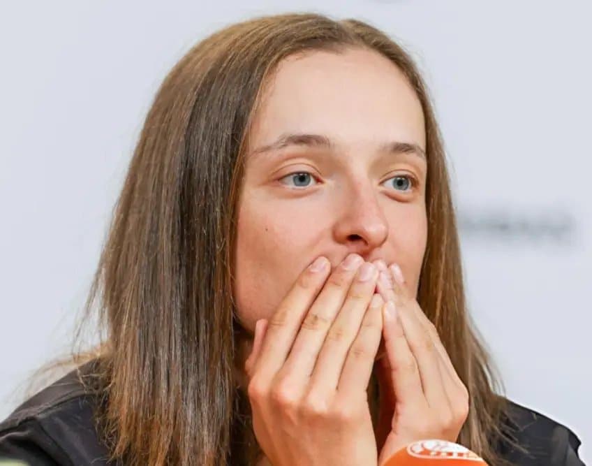 Iga Swiatek avoue avoir du mal à gérer le stress à Roland-Garros