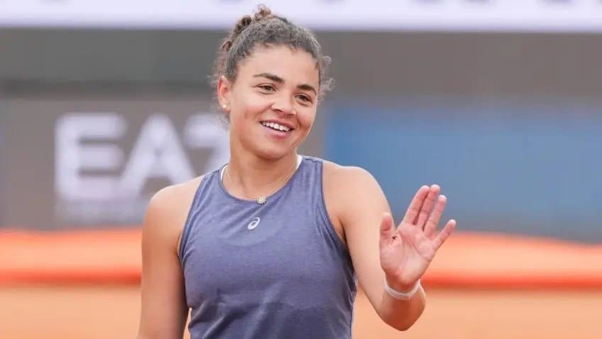 Jasmine Paolini renverse Leolia Jeanjean à Rome