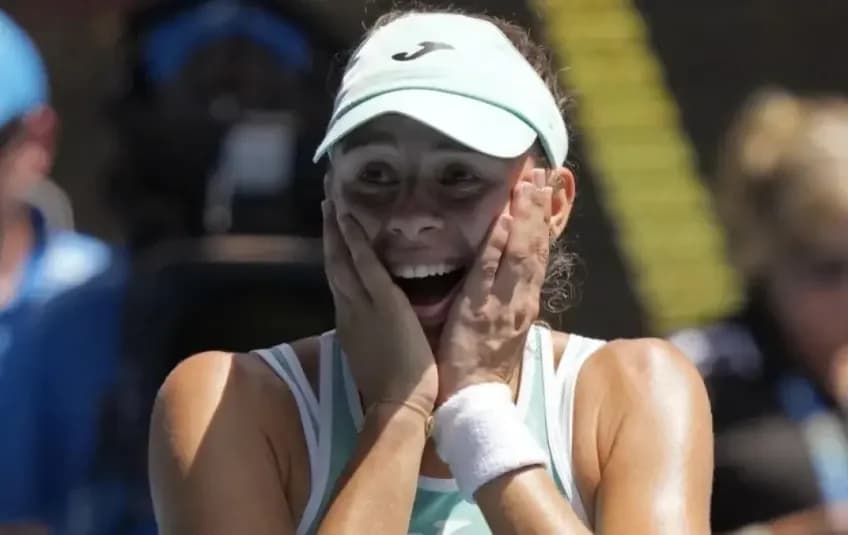 Linette renverse Swiatek à Miami en trois sets