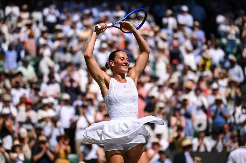 Marta Kostyuk rejoint sa première demi-finale à Wimbledon