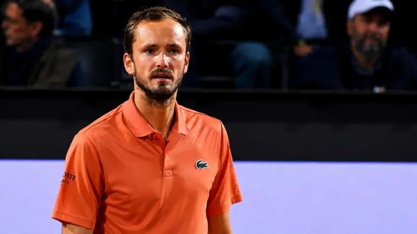 Medvedev bat Landaluce à Rome et retrouve Sinner en demi-finale