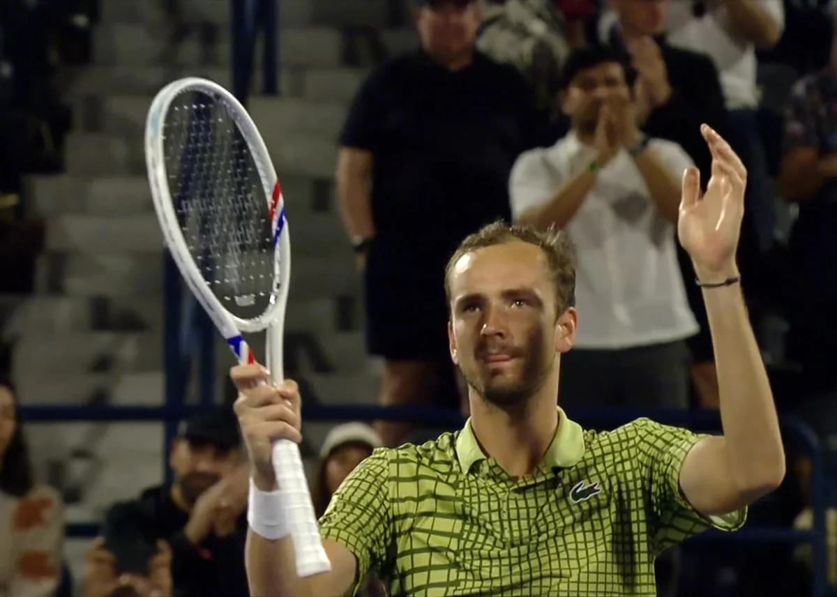 Medvedev en finale à Dubai après avoir dominé Auger-Aliassime