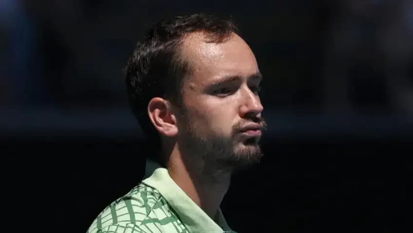 Monte-Carlo : Fognini réagit au 6-0 6-0 de Medvedev