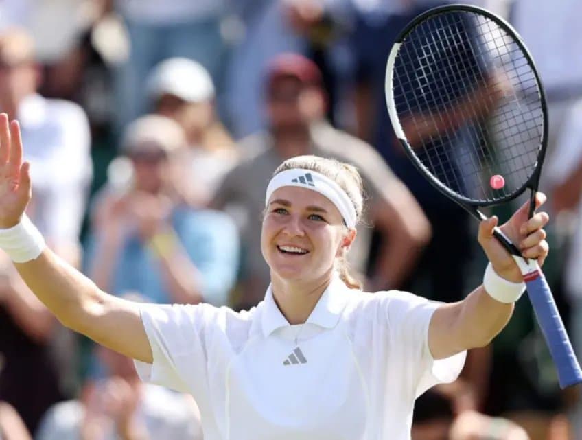 Muchova a battu Osaka et ira en demi-finale à Wimbledon