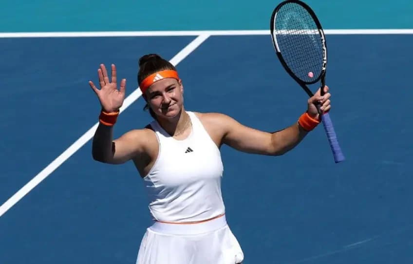 Muchova en demie à Miami après avoir dominé Mboko