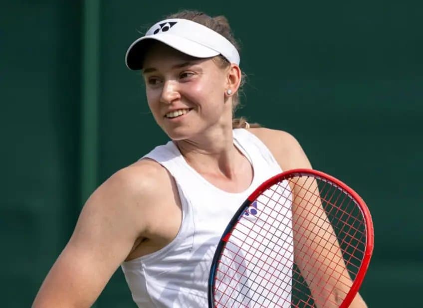 Rybakina vise le n°1 à Wimbledon : « je prends match après match »
