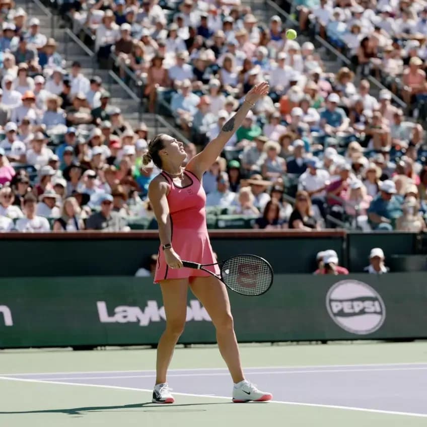 Sabalenka domine Osaka et file en quart à Indian Wells