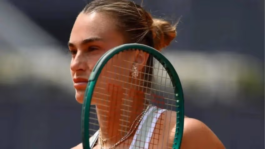 Sabalenka retrouve Osaka : 6-0, 7-5 et place en 16es