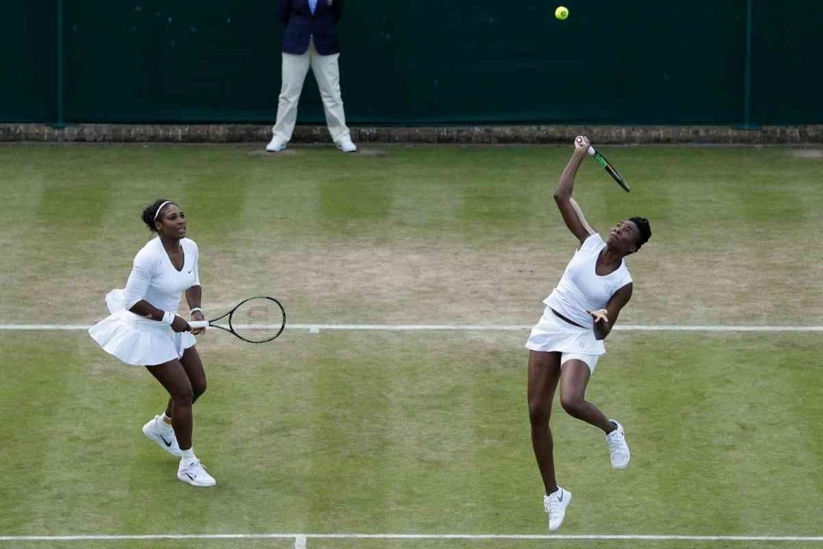 Serena et Venus tirent Osorio-Sierra en double à Wimbledon