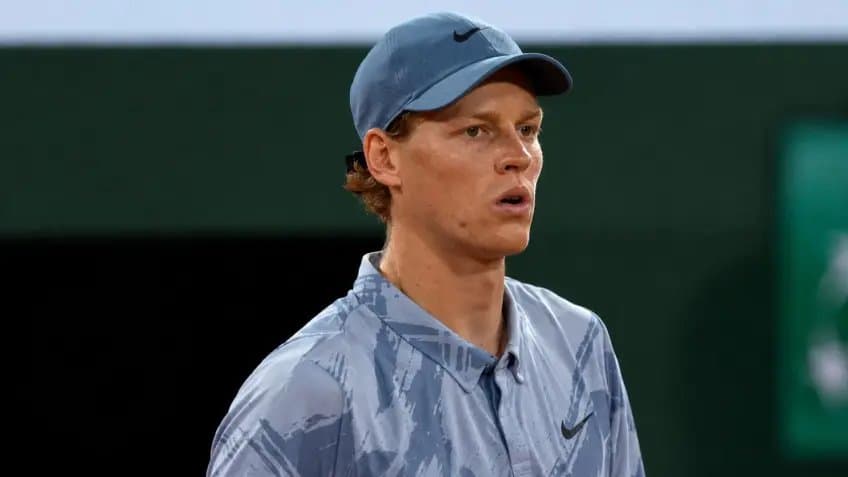 Sinner qualifié à Wimbledon : McEnroe évoque des doutes à Paris