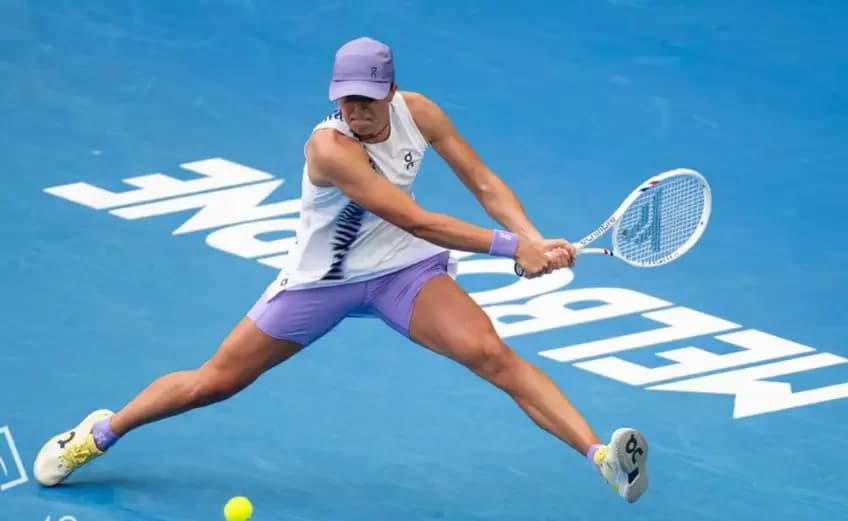 Swiatek s'impose et nuance sur l'égalité dans le tennis