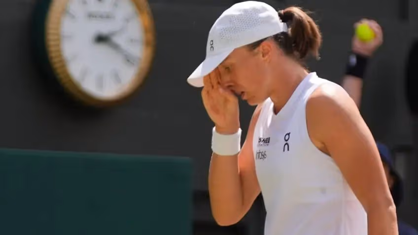 Wimbledon 2026 : Swiatek chute face à Eala, Navratilova s’enflamme
